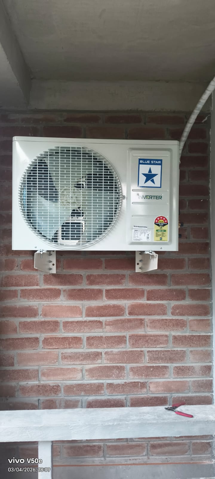 HVAC consultation with expert technician